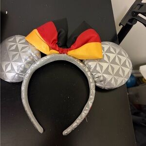 Disney Parks Epcot Germany Flag World Showcase Minnie Ears Spaceship Earth